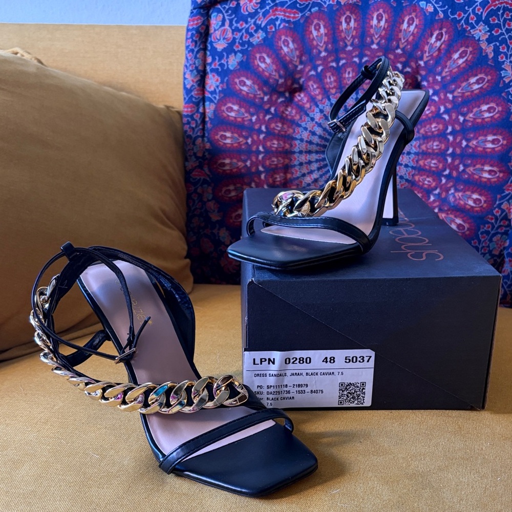 Shoe Dazzle Black Heels with Gold Chain Accent